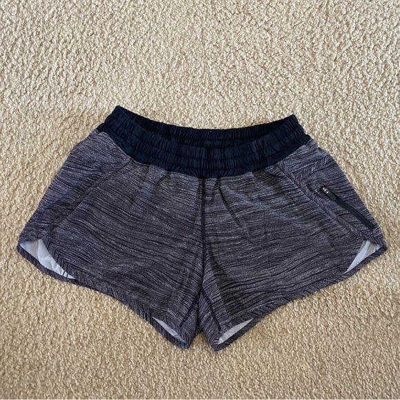 Lululemon Tracker Short IV 4’ Bit Point Ice Gray Black Size 10 - Picture 3 of 5